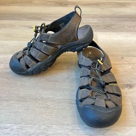Keen Newport Leather Waterproof Hiking Sandals in Bison size 8.5