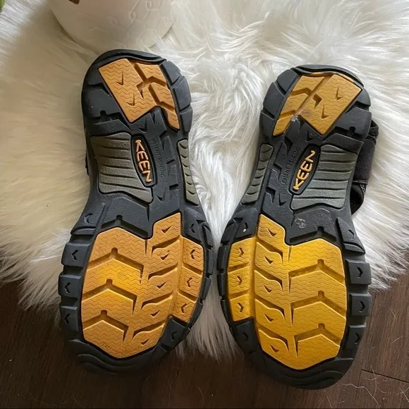 Keen waterproof sandals Newport hiking sandals Black