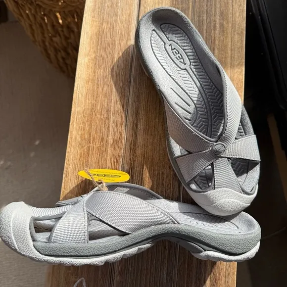 Keen Women's Bali Slide Sandal with Cross Strap Design and Cushioned Sole