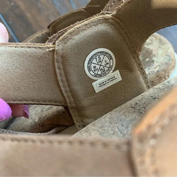 KEEN Women's Elle Mixed Strap Comfortable Casual Platform Sandals 7.5