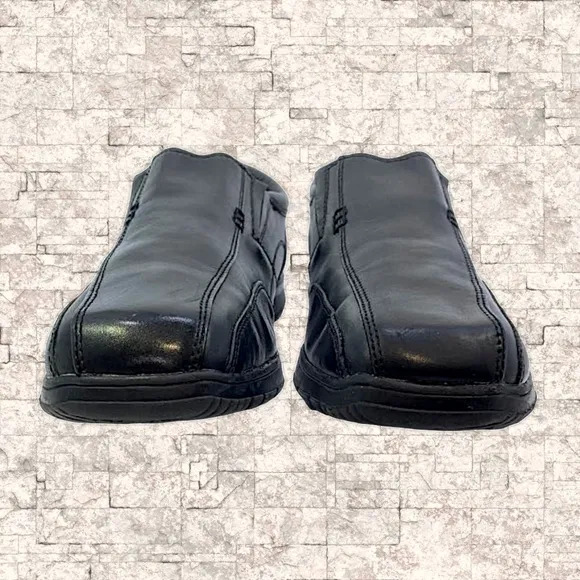 Kenneth Cole Reaction Black Leather Slip-On Loafers | Men's Size 6