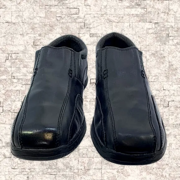 Kenneth Cole Reaction Black Leather Slip-On Loafers | Men's Size 6
