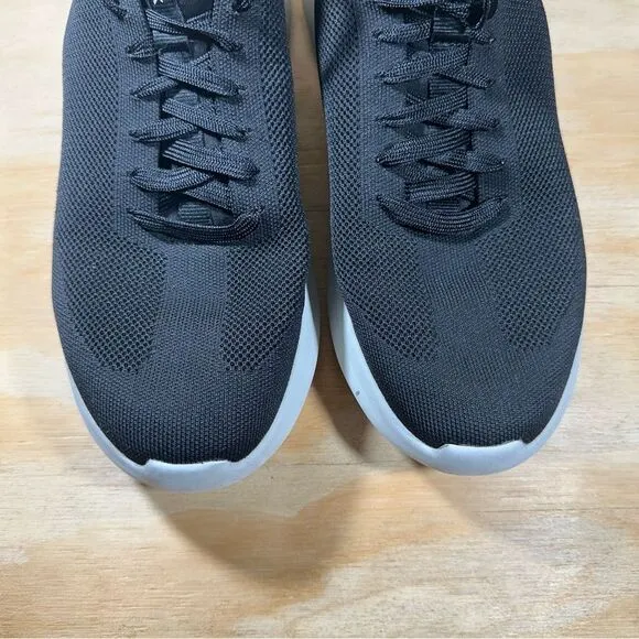 Kizik Black Sneakers Men’s Size 13