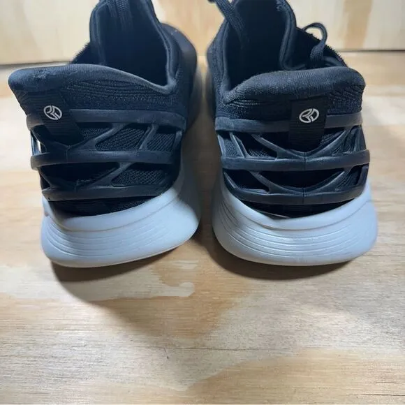 Kizik Black Sneakers Men’s Size 13