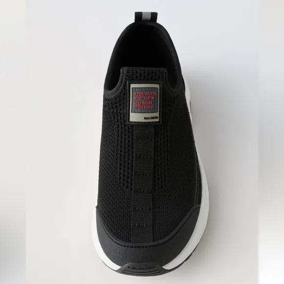 KNIT SNEAKERS