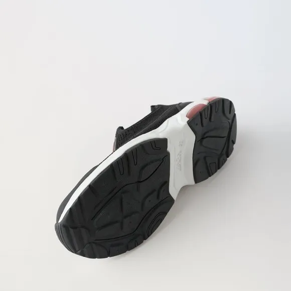 KNIT SNEAKERS