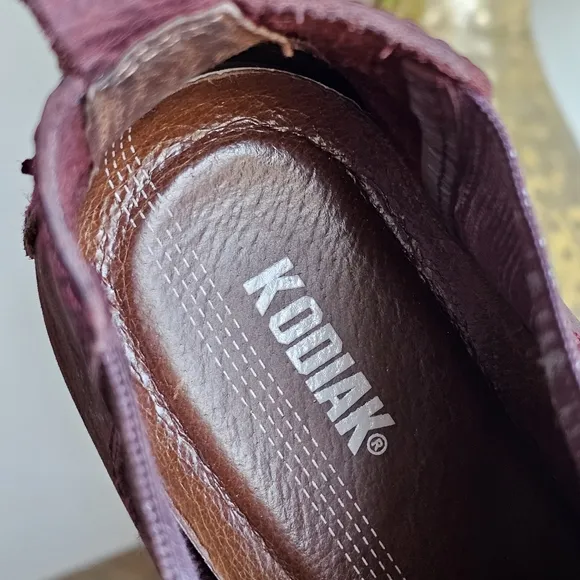 Kodiak Genuine Leather Chelsea Low Rider Burgundy Boots Women's Size 9