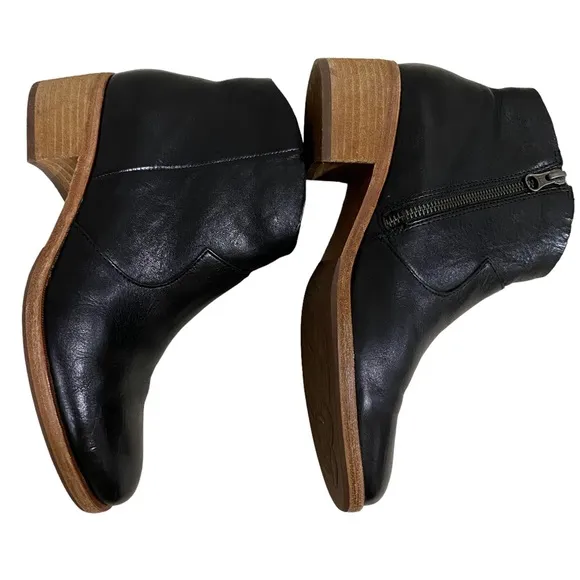 Kork-Ease Casper Black Leather Side Zip Ankle Boots Size 9M