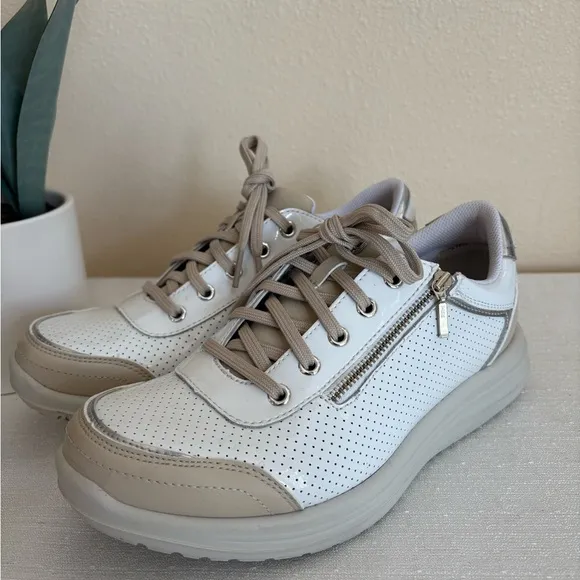Kybun Lancy KYBoot White/Tan Patent Leather Walk-On-Air Italy Sneakers Women’s 8