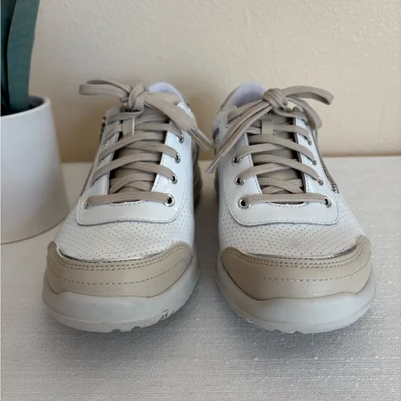 Kybun Lancy KYBoot White/Tan Patent Leather Walk-On-Air Italy Sneakers Women’s 8