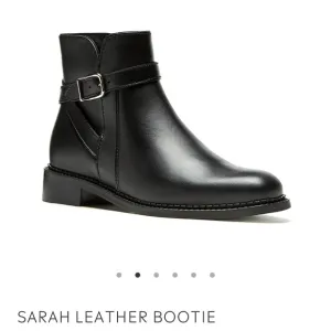 La CanadienneSarah 40MM black Leather Ankle Boots$565 SZ 8 gently used