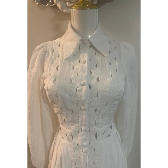 L’atiste White Bohemian Maxi Dress – Size Small