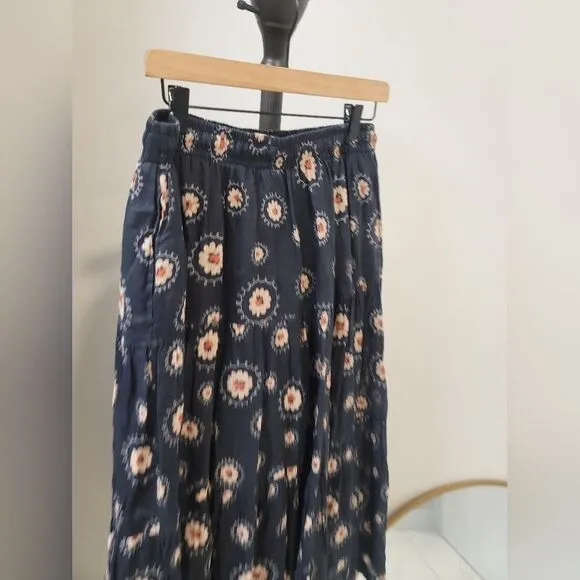 LEE MATHEWS 100% Ramie Maxi Skirt Size 4