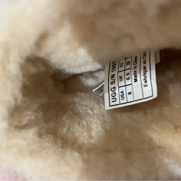 Like New Ugg Allegra Chesnut Bow Ugg Boots