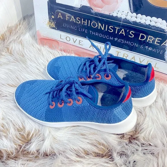 Limited Edition Allbirds The MET Hokusai Red Fuji Tree Runners Women’s Sz 10