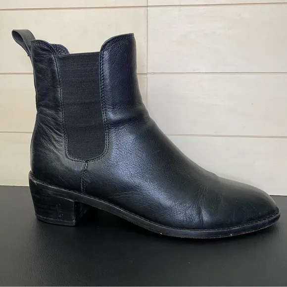 Loeffler Randall Chelsea Boots Black Leather Women's Size 6 Shoes Ankle Booties