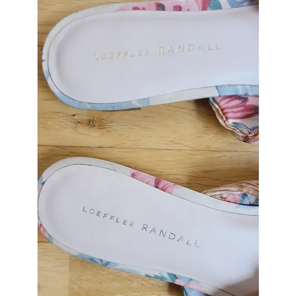 Loeffler Randall Daphne  Bow Slide Floral Size 8.5 Tan Vine Floral