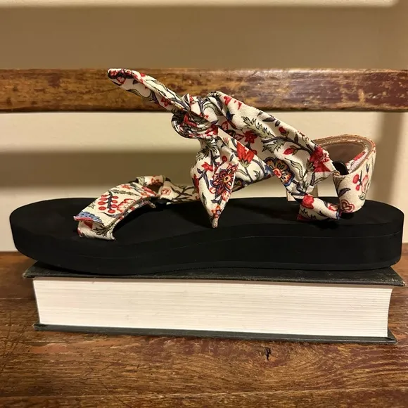 LOEFFLER RANDALL Maisie Floral Cotton Sport Sandals