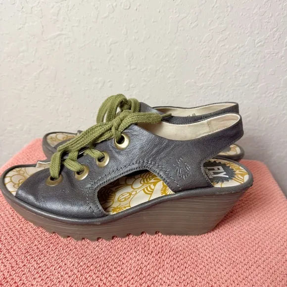 London Fly Ylfa Lace Up Leather Wedge Sandal Olive Green Size 9