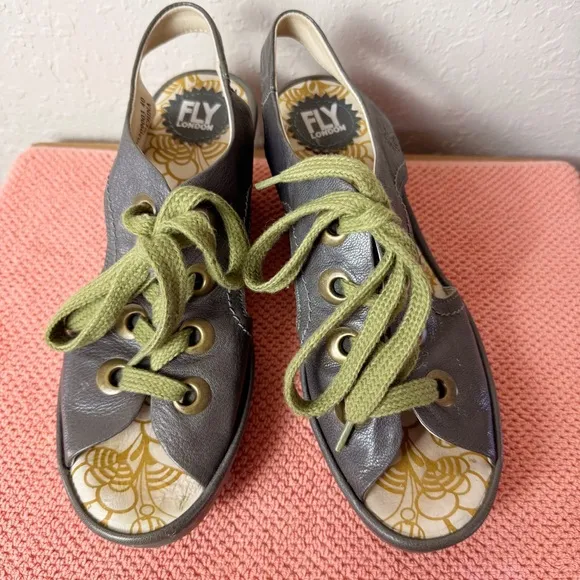 London Fly Ylfa Lace Up Leather Wedge Sandal Olive Green Size 9
