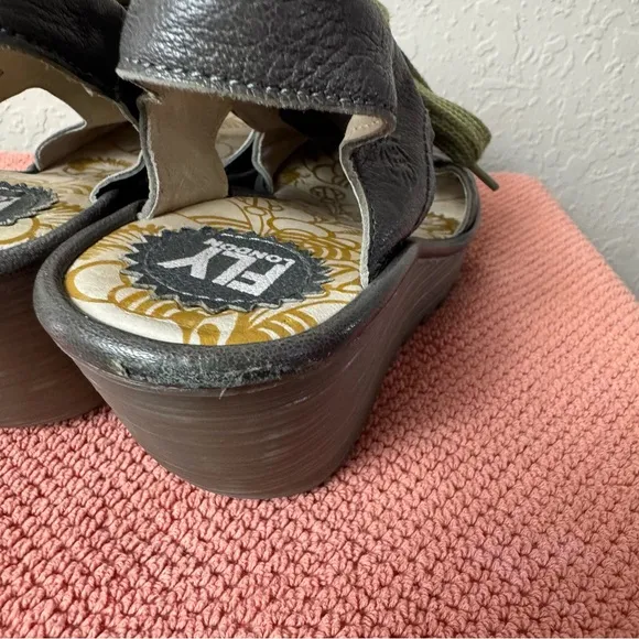 London Fly Ylfa Lace Up Leather Wedge Sandal Olive Green Size 9