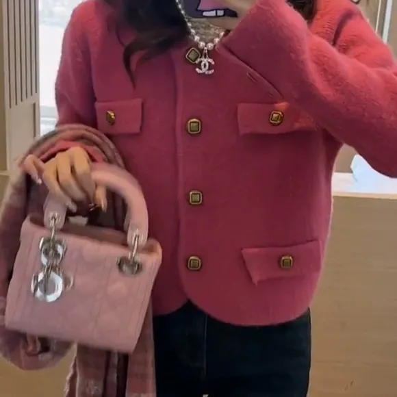 Lovely Feminine and Trendy Chic Topcoat