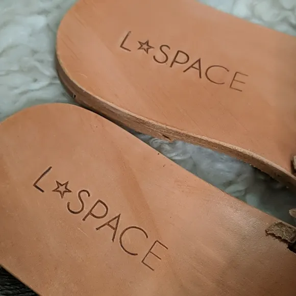 L*SPACE Breaking Waves Leather Sandal ~ NEW IN BOX