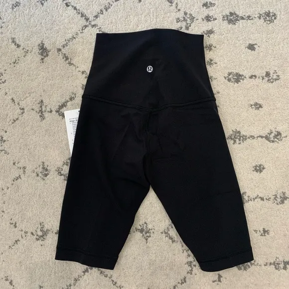 Lululemon Align Super High Rise SHR Short 10&quot; BLK