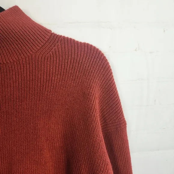 Lululemon Merino Wool-Blend Ribbed Turtleneck Sweater in Cayenne Size 6