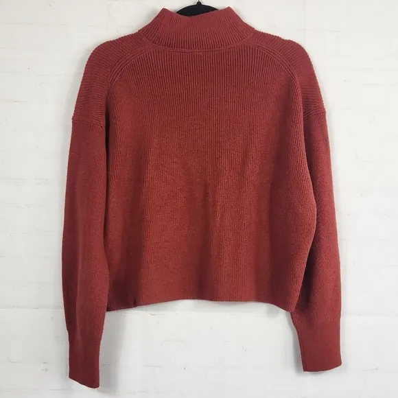 Lululemon Merino Wool-Blend Ribbed Turtleneck Sweater in Cayenne Size 6