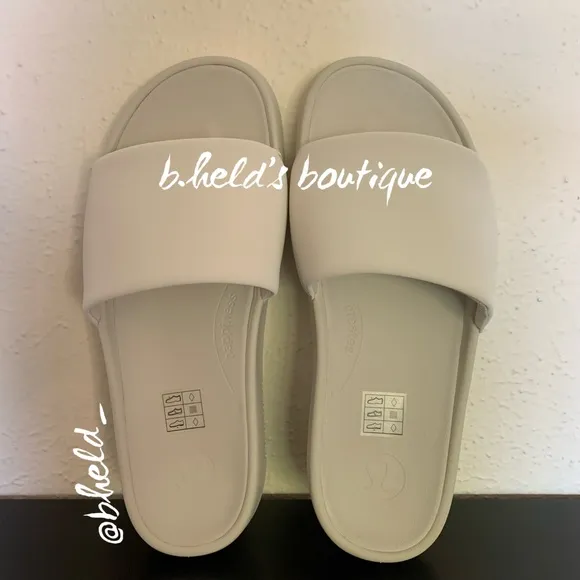 lululemon Restfeel Women’s Slide in Bone (Cream/Off-White) Size 9 New NWT