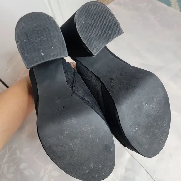 Lulu's Chandra Black Vegan Suede Block Heels Platform‎ Open Toe Slides Mules 8.5