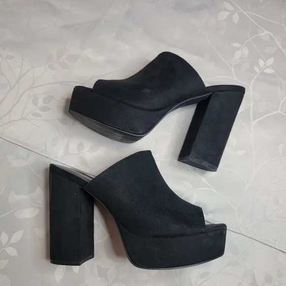 Lulu's Chandra Black Vegan Suede Block Heels Platform‎ Open Toe Slides Mules 8.5