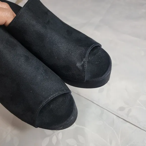 Lulu's Chandra Black Vegan Suede Block Heels Platform‎ Open Toe Slides Mules 8.5
