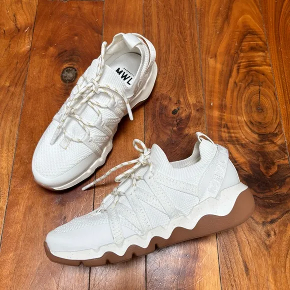 Madewell Field Knit Sneakers in White eyelet 7.5