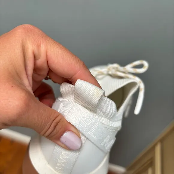 Madewell Field Knit Sneakers in White eyelet 7.5