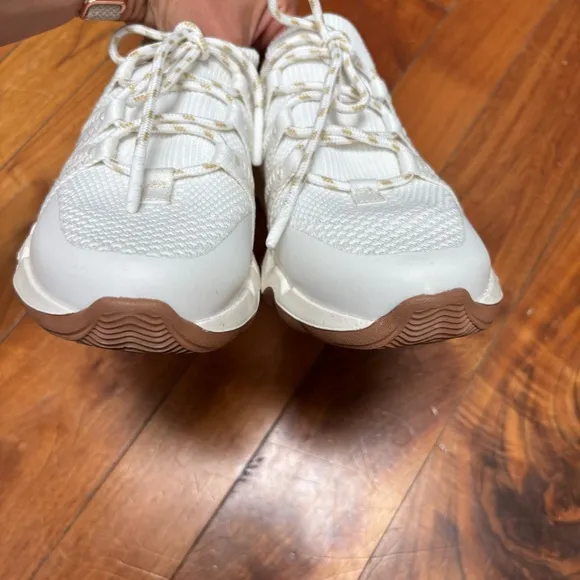 Madewell Field Knit Sneakers in White eyelet 7.5