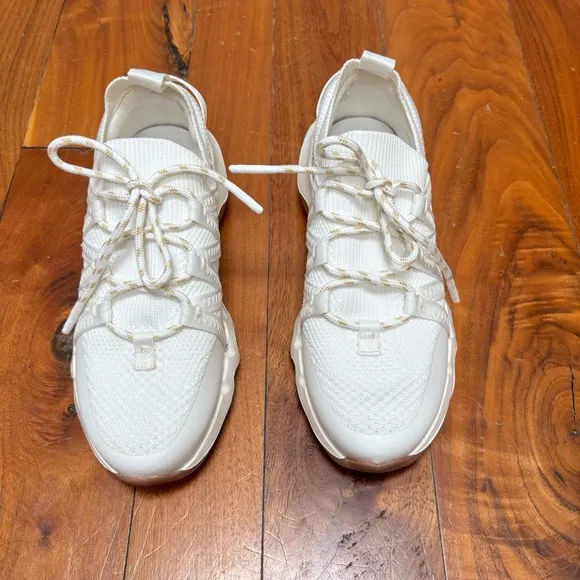 Madewell Field Knit Sneakers in White eyelet 7.5