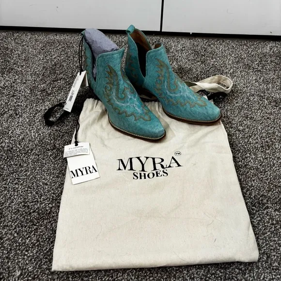 Mayra WESTERLY WESTERN LEATHER BOOTIES NEW in Bag Size 6 Turquoise