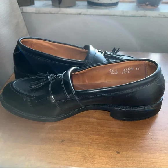 Men's Allen Edmonds Newport Black Leather Tassel Dress Loafers Shoes sz US 8.5E
