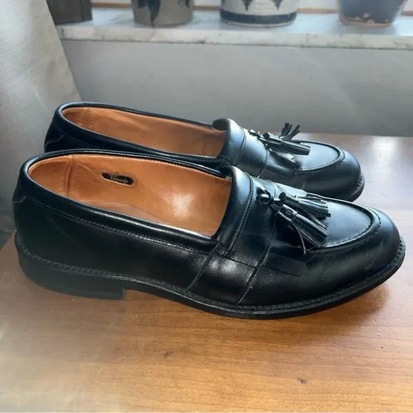 Men's Allen Edmonds Newport Black Leather Tassel Dress Loafers Shoes sz US 8.5E