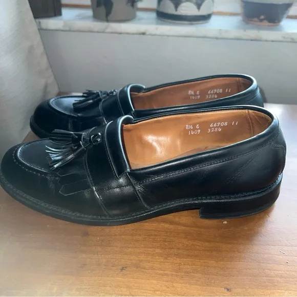 Men's Allen Edmonds Newport Black Leather Tassel Dress Loafers Shoes sz US 8.5E