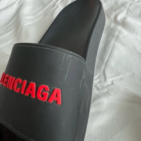 Men’s Balenciaga Black Pool Slides