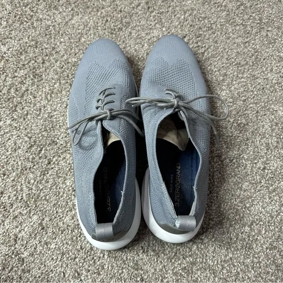 Men's Gray Knit Sneakers 🐞