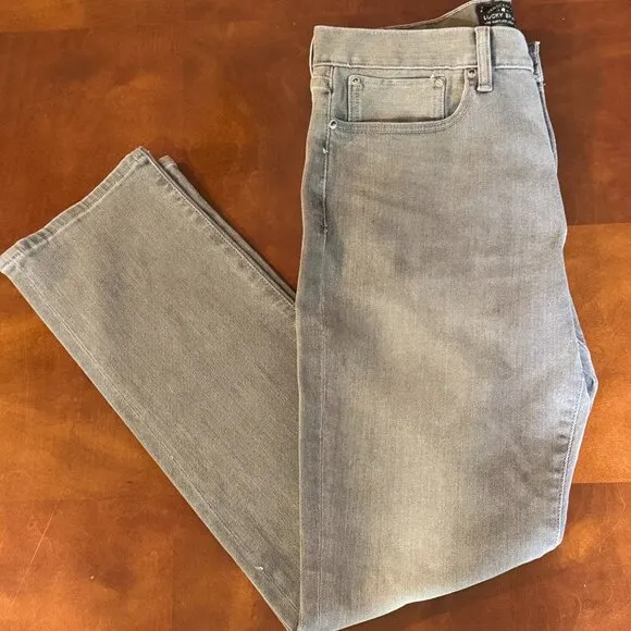 Men's Lucky Brand Classic Black Jeans - Size 34x32 - Gently Used