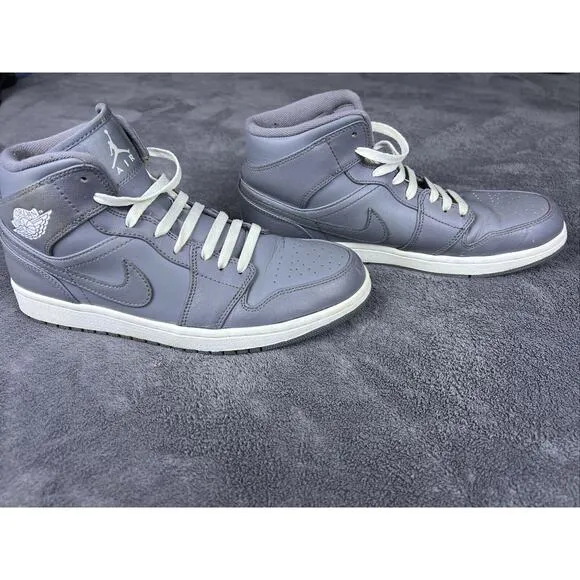Men's Nike Air Jordan 1 Size 10 Cool Grey 554724-003 (2013) Grey/ C Description