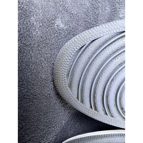 Men's Nike Air Jordan 1 Size 10 Cool Grey 554724-003 (2013) Grey/ C Description