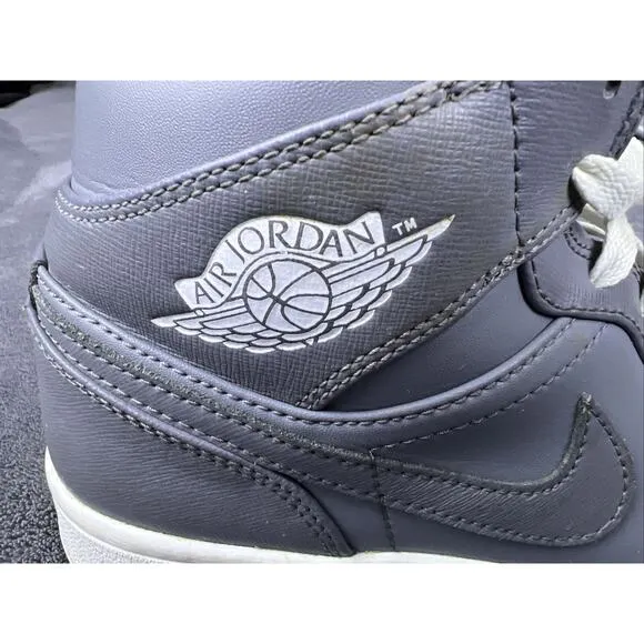 Men's Nike Air Jordan 1 Size 10 Cool Grey 554724-003 (2013) Grey/ C Description