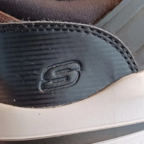 MEN'S SKECHERS SLIP-ON DELSON 30 RUTH SNEAKERS SIZE 9WIDE FIT