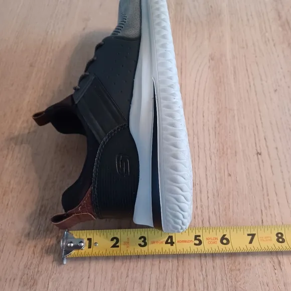 MEN'S SKECHERS SLIP-ON DELSON 30 RUTH SNEAKERS SIZE 9WIDE FIT